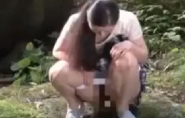 『好きモノ熟妻＼青姦不貞ポルノ』しゃぁ~放尿快感。辱めを覗き見した年下棒を色白オバサンがナマ合体許しちまうドラマwwwwwww