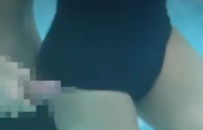 《汚され‥小柄学園アイドル》お願い手コキで終わって。弱みを握られたスクール水着が水中で性ペットにさりちまうドラマwwwwwwww