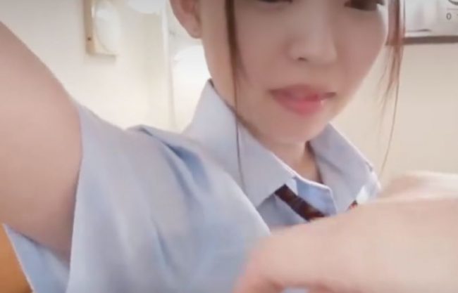 『脇汗ＪＫ＼狂い兄妹愛。企画』きゃっ…汚れてるのダメ。変態近親者にお股開いちまったおマセが無毛お膣を貫かせるぜぇ~wwwwww