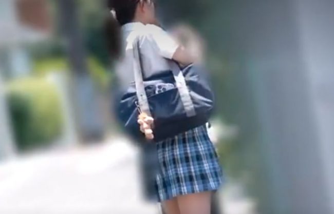 『中出し強●＼上京~田舎ＪＫ』やめて~妊娠しちゃう。ツキマトイ野郎に寝込みを襲われた絶対領域が大量ザーメンで汚される企画wwwww