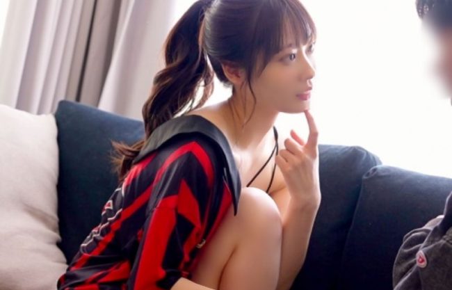 《驚~激スケベ／超プレミアフェイス》ねぇお口･･お膣どっちがいい？スポーツコスで迫ってくるヤリモク女が生喰いおっ始めるぜwwwwww