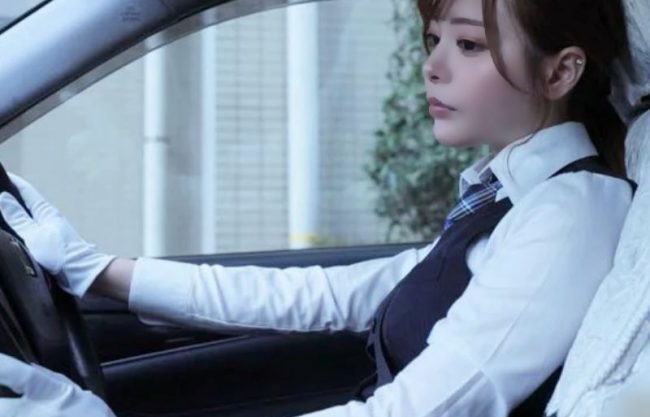 《不貞中出し／女性タクシードライバー》しゅごぃチ〇ポ‥生で欲しい。仕事のストレスを抱えた美女が一元客とも情事に溺れるwwww