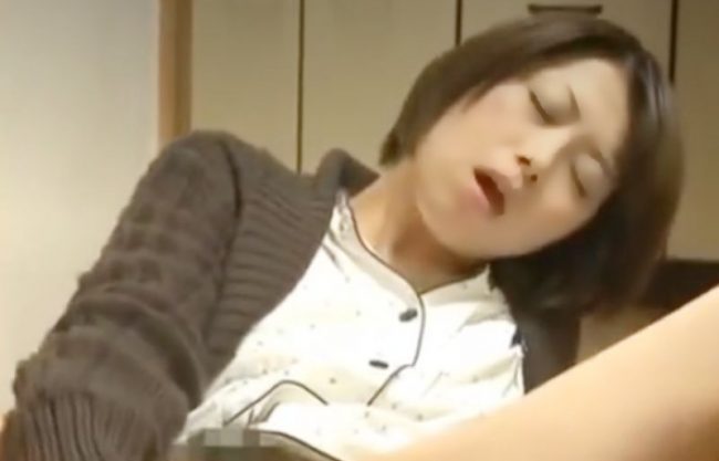 《欲求不満／浮気ママ》ぃぃぃもっと中…暴れて。旦那の目を盗んで間男を求める美巨乳がメス膣を暴走されるドラマwwwwwwwwww