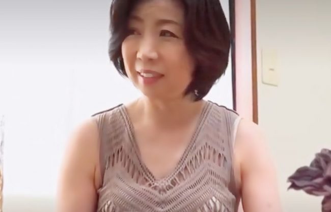 『中出し喰い＼還暦超え…お母さん』ねぉお風呂一緒にシヨ。年齢を重ねても衰えない性欲のママが家族棒に注入させる企画wwwwwww