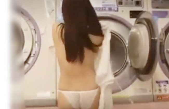 『マッ裸お誘い＼ＮＴＲコインランドリー』凄いオジサンの勃起。中年を悶絶させる美巨乳ＪＤがハード体位で貫かせるドラマwwwwwww