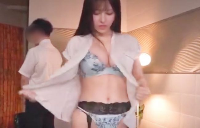 《ＮＴＲ出張／中出し筆おろし女上司》やだ汗でベチャベチャ。ＤＴ部下を自慢オッパイで誘ったキャリアレデイが種付け～ドラマwwwwww