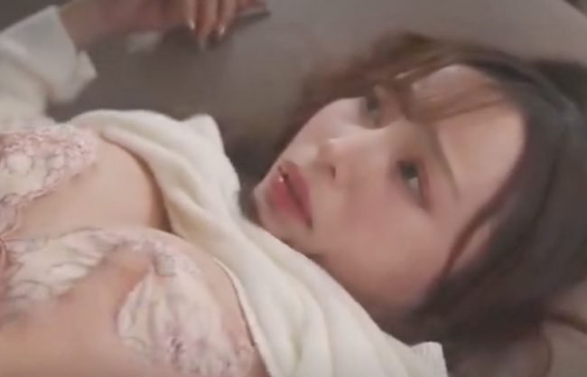 『伊藤舞雪＼中出しＮＴＲ～ドラマ』ぃぃぉゴム付けなくて。奥様だと黙って年下と火遊びした妻が凸した間男に注入許しちまうぜwwwwww