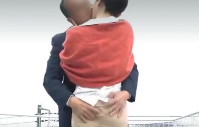 『浮気密会＼働くママ』ベロキス～もっと唾液飲ませて。絶倫間男との交尾でオンナになった美魔女が職場で痴態を晒すドラマwwwwww