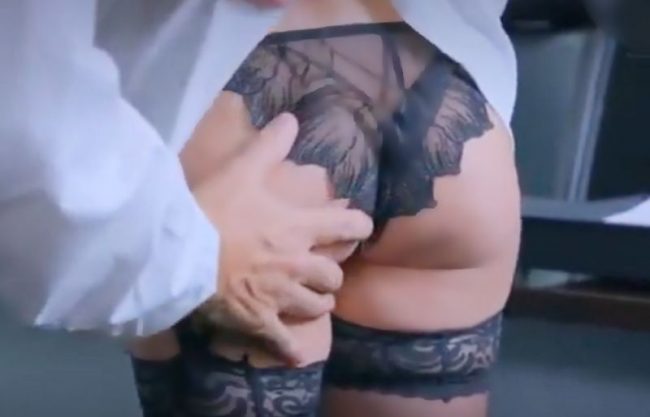 《ＮＴＲ／キス堕ち…働く嫁》はいっ社長…手マンお願い。絶倫中年の粘着愛撫でオンナになった秘書が生棒欲しがるドラマwwwwwwww