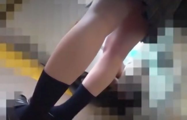 『中出し＼昏睡レ〇プ‥ニーハイＪＫ』はあはあ~射精するぜ。変質者に狙われた制服乙女が寝込みを襲われ無残に種付けされる企画wwwww