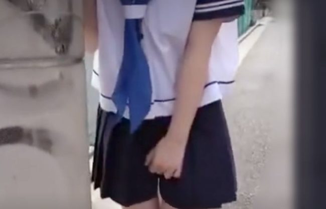 『七沢みあ＼性ペット…義理娘』お父様リモバイ止めて。家族に毎日犯され続ける制服ＪＫが屋外で辱めを晒されるERO動画wwwwwwwwww