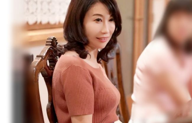 『ＮＴＲ不貞＼姑ママ』やんっM字開脚恥ずい。娘夫婦の喧嘩仲裁で上京したマダムがレス膣に婿を飲み込んじまうERO動画wwwwwwwwww