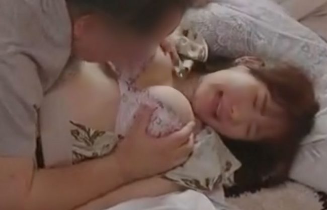 《五日市芽依／中出しレイプ》嫌～乳揉み痛い。勝手に風俗嬢に行為を抱いた汚部屋チ〇コが何度も種付けしちまうERO動画wwwwwwwwww