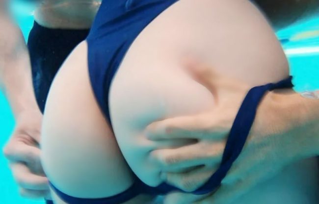 『中出しレイプ＼水泳部活センコー』止めなさい～巨尻痛い。狂った教え子にブールで襲われた教師が何度も種付けさせるERO動画wwwwwww
